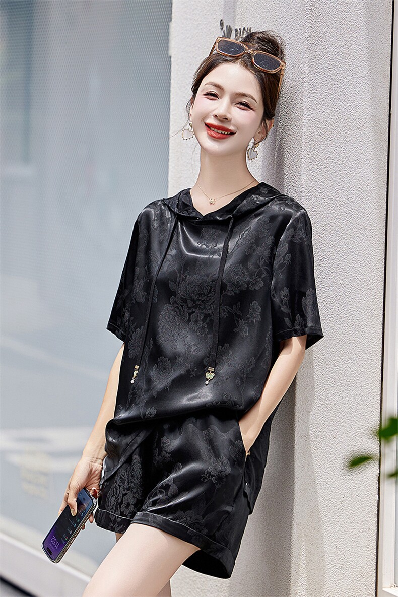 欧货宽松休闲冰爽舒适套装2024年夏季提花连帽短裤欧货两件套,女装套装/套裙,奕薇雅