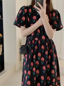花朵连衣裙图片