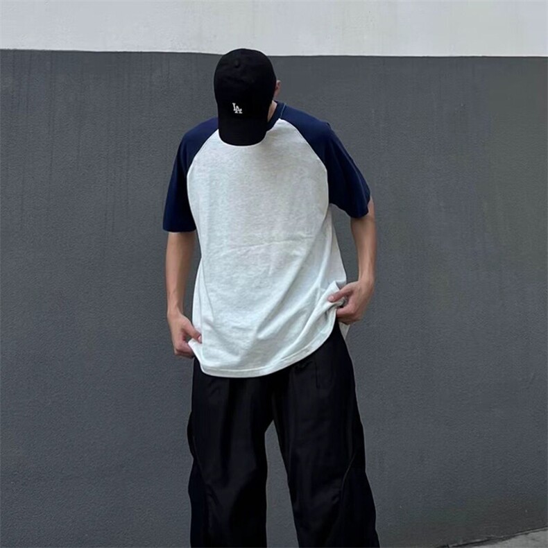 抖音得物高品质二开240克宽松纯棉美式潮牌插肩袖拼接短袖T恤,男装T恤,电商A486-1
