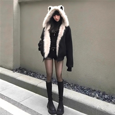 黑色