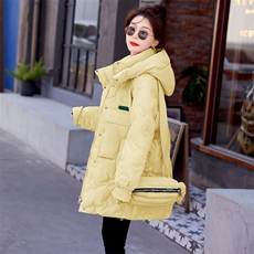 现货新款女冬装宽松休闲时尚通列减龄加厚保暖棉服连帽外套带包包，女装棉衣/棉服，韩美纤衣