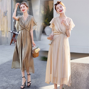 花瓣短袖女夏V领雪纺连衣裙2025新款优雅收腰显瘦法式时尚气质图片