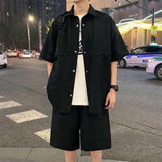 黑色