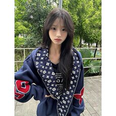 藏青色