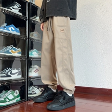 卡其色