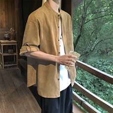 卡其色
