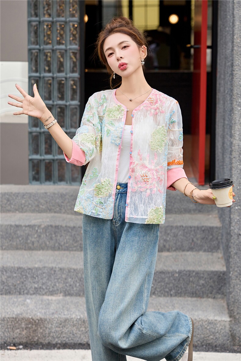 现货新款休闲重工艺刺修女夏薄款宽松小个子时尚新中式外套防晒衣,女装防晒衣,美静678
