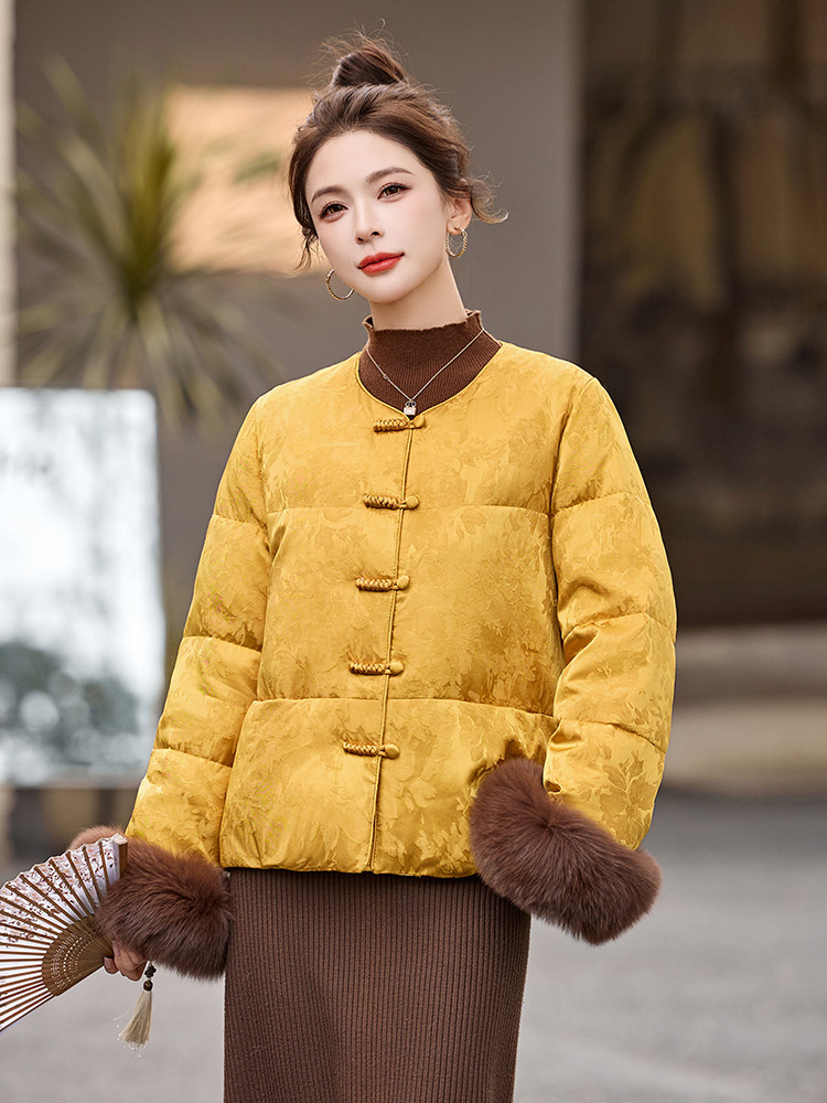 今年流行短款羽绒服女2025冬季新款小个子新中式风洋气黄色外套,女装羽绒服,悠米