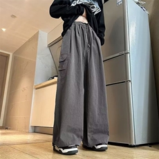 黑灰色