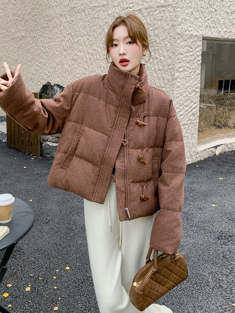 咖色格纹高级感羽绒服女冬复古保暖加厚白鸭绒外套6097P255K368,女装羽绒服,维壹