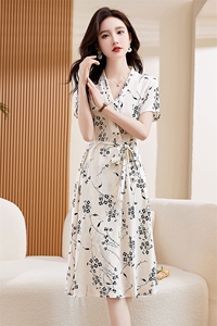 雪纺碎花连衣裙女夏季2023新款高级感小个子时尚气质显瘦垂感裙子图片