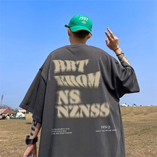 深灰色