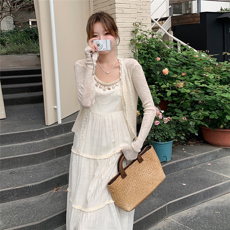 2025夏季新款温柔风收腰显瘦漂亮蛋糕长裙淡人复古吊带连衣裙女,女装套装/套裙,2C299
