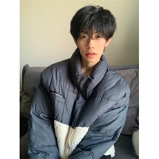 藏青色