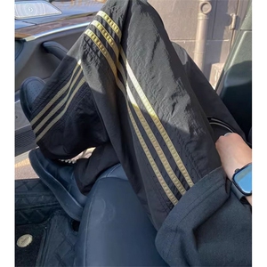 B95男士新款潮牌时尚百搭牛仔裤直筒阔腿条纹三道杠休闲长裤图片