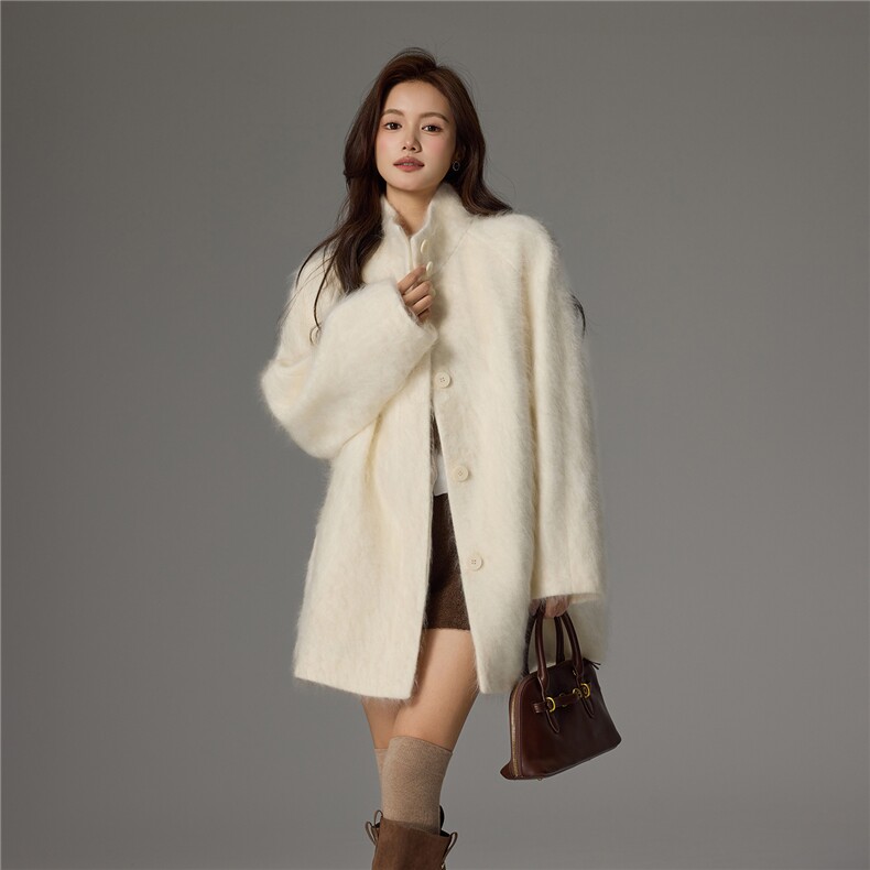2025舒适百搭简约秋冬新款拉绒立领大衣，女装双面呢大衣，荣图大衣