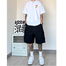 黑色