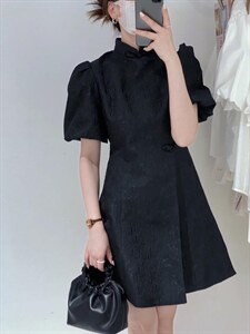 缇花小短裙图片