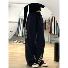 藏青色