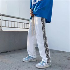 白色