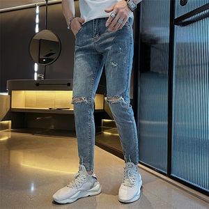 B230档 2025夏季新款浅蓝色破洞修身小脚牛仔裤男 长期款6061 P85图片