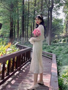 【现货】荷叶边碎花连衣裙图片