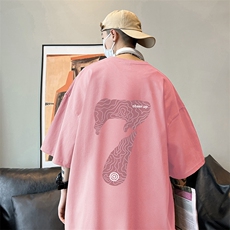 粉红色
