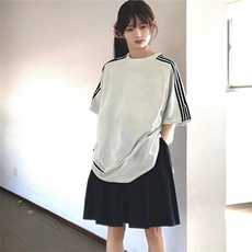 抖音得物品质二开240克宽松纯棉美式潮牌印花三条杠中性风短袖T恤，男装T恤，电商A486
