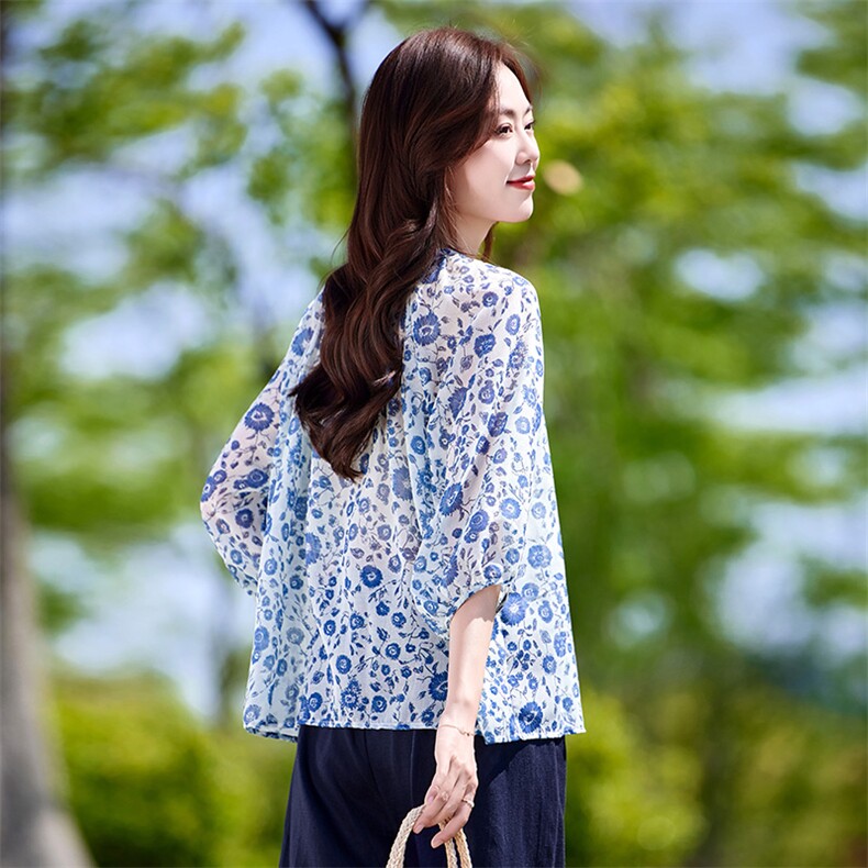 2025早春新款韩版设计感一字肩碎花系带雪纺衫女小个子韩版洋气，女装衬衫，靓衣阁