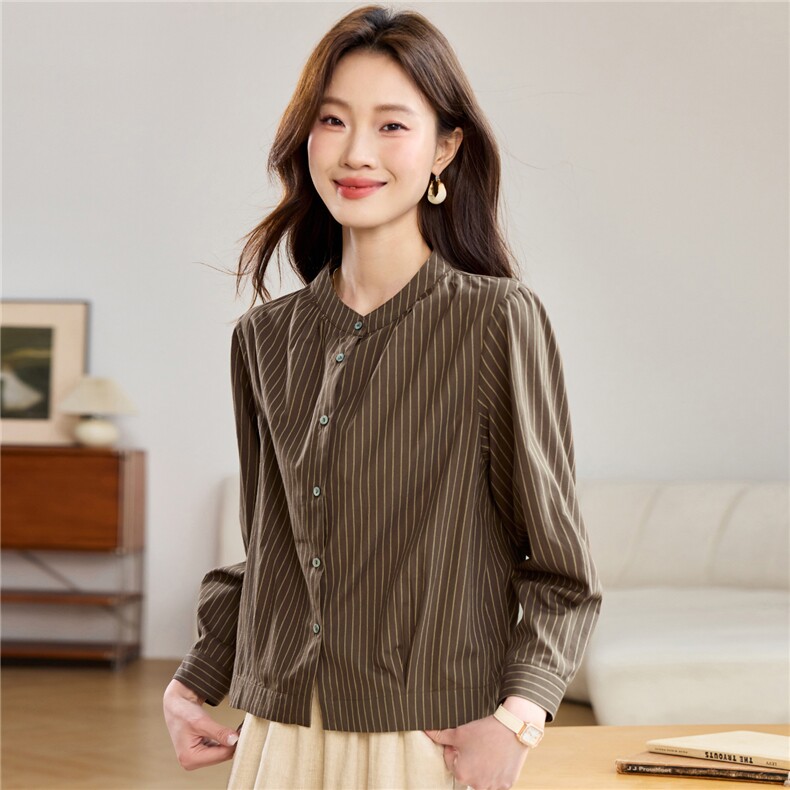 2026春年秋装新款潮小格子衬衫宽松显瘦韩版气质百搭衬衣女减龄，女装衬衫，独衣靓