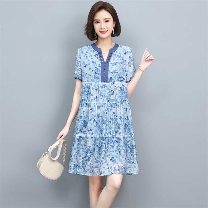 天丝碎花连衣裙女2022年新款夏季气质时尚高级感裙子图片