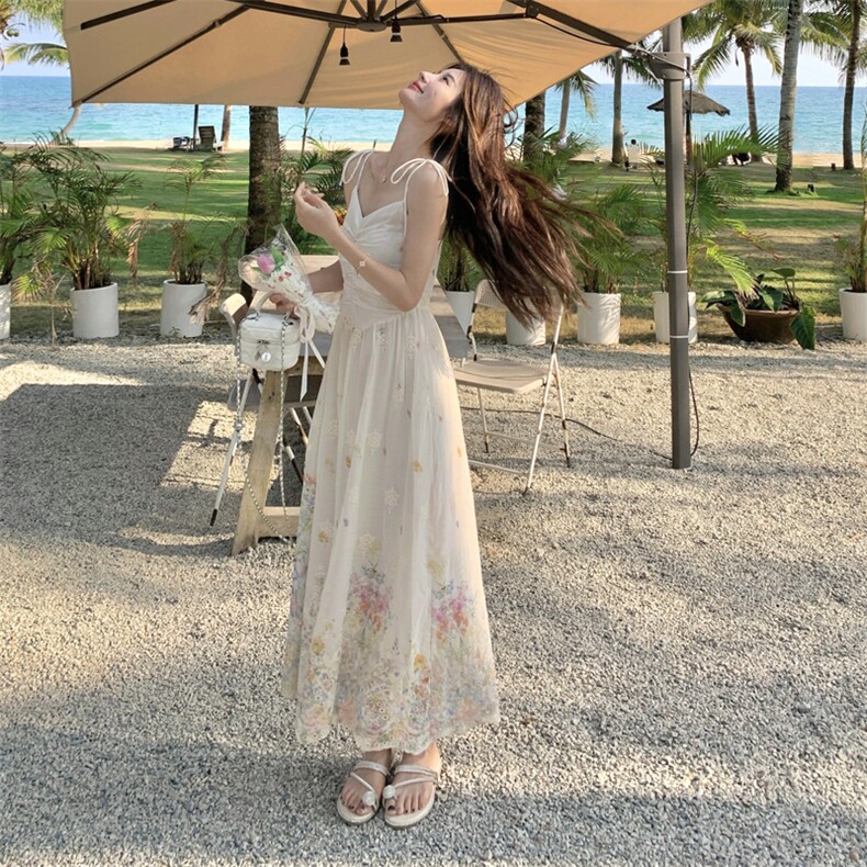 法式温柔风春日赏花穿搭套装女2025新款浪漫开衫刺绣吊带裙两件套,女装套装/套裙,2C266