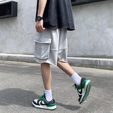 灰色