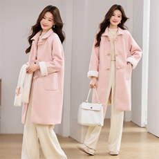 撞色毛绒拼接复古盘扣呢大衣女2025冬季新款甜酷减龄长款毛呢外套，女装毛呢外套，江南富贵女