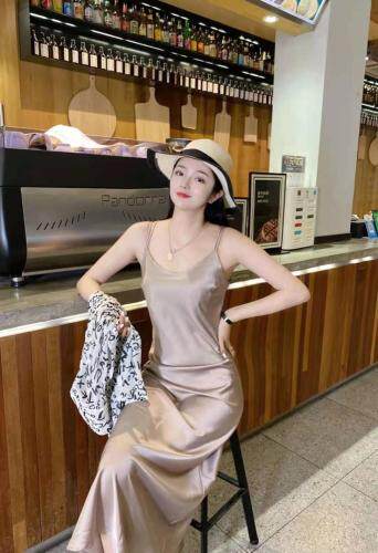 连衣裙，女装连衣裙，魅力元素