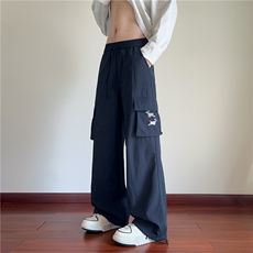 藏青色