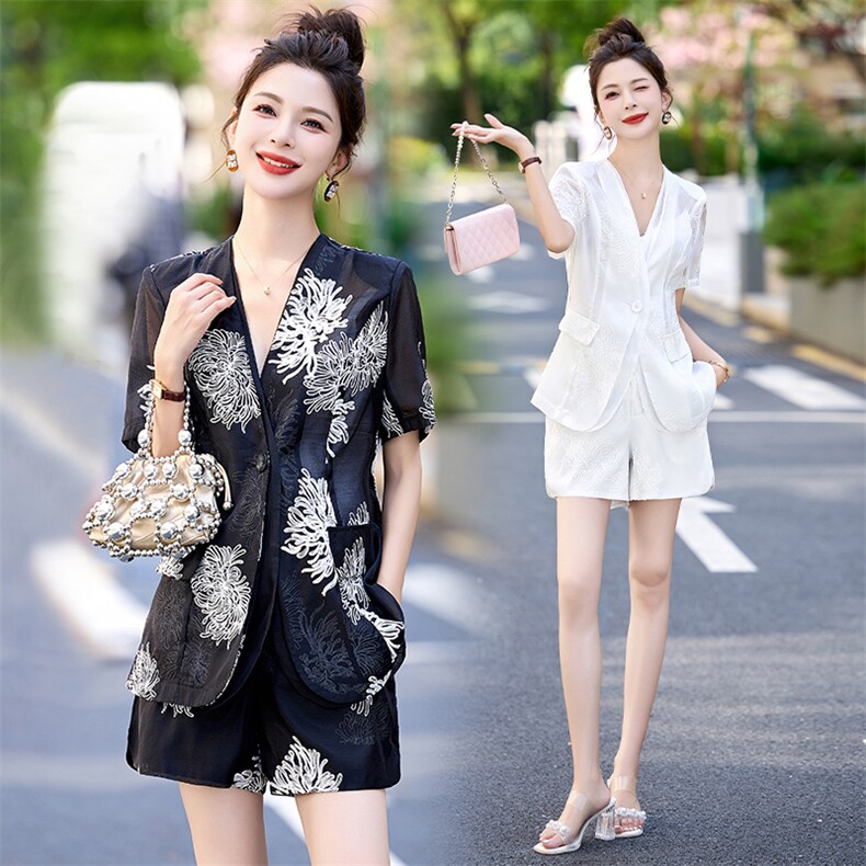 主推现货新中式刺绣短裤套装女夏季时尚洋气时髦新款小个子两件套,女装套装/套裙,韩美纤衣
