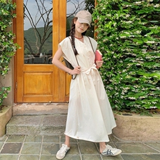别致绝美粉色连衣裙女夏2024新款高级感钓系约会裙文艺浪漫复古，女装连衣裙，维壹