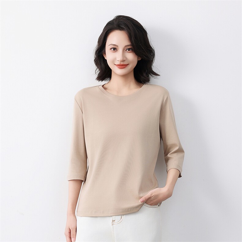 2025年秋季休闲风宽松型短袖夏季时尚百搭，女装T恤，元素羊绒