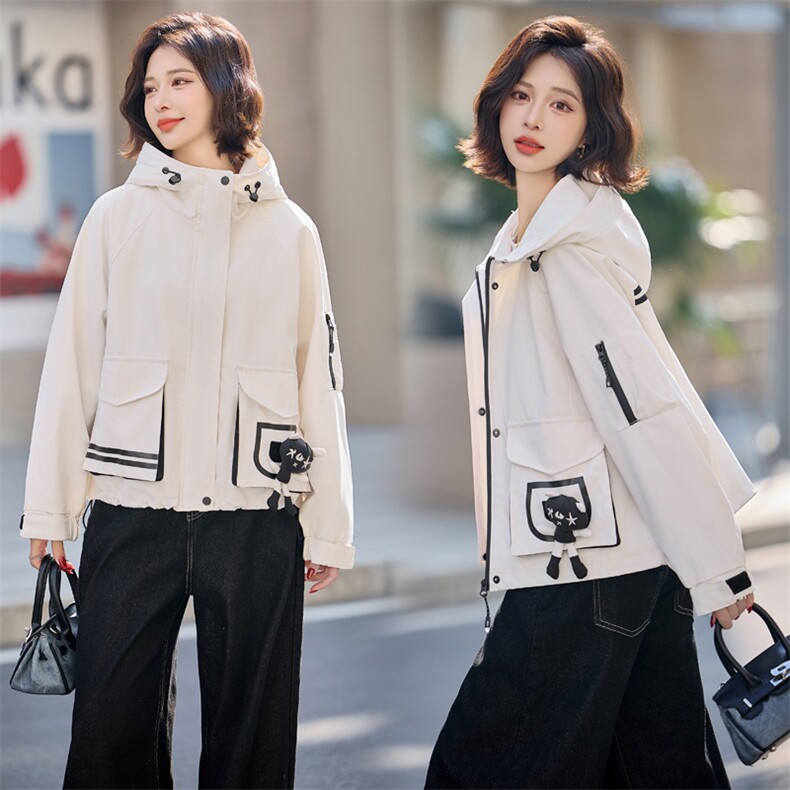 时尚小怪兽装饰外套女短款2025早春新款韩版连帽休闲工装春秋风衣，女装短外套，靓星雨