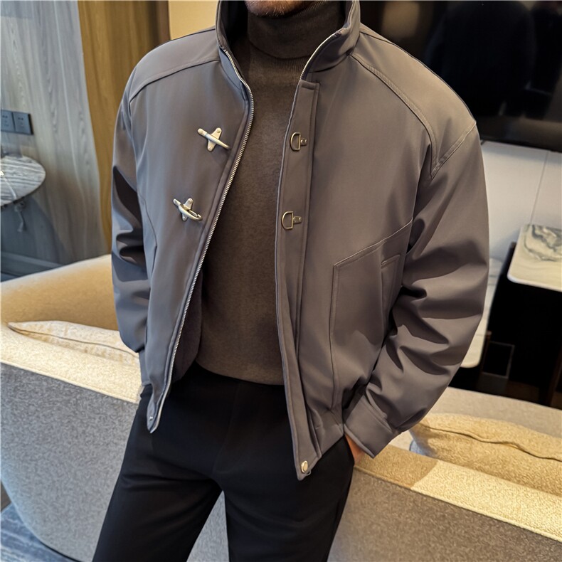 时尚飞机扣装饰立领内里加毛绒羽绒服男面包服灰色YR25137-P308，男装羽绒服，电商A213