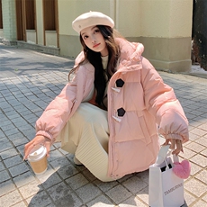24新款粉色短款连帽羽绒服2C122-8867-P235-K358，女装羽绒服，2C122
