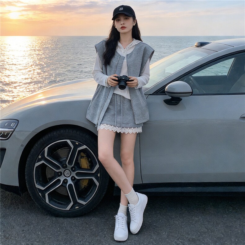 女春季新款运动休闲套装减龄马甲外套连帽T恤蕾丝花边裤裙三件套,女装套装/套裙,2C310