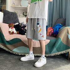 灰色