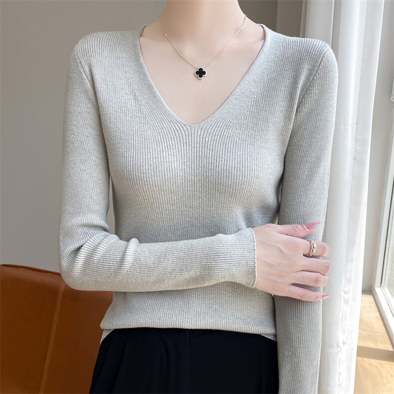 2025秋冬长袖针织衫女修身显瘦V领配大衣内搭打底衫百搭上衣，女装羊毛衫，越洋羊