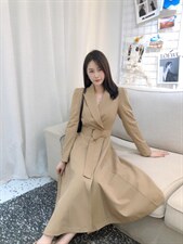 DINOBlENS/秋款上新 定制星空面料风衣裙，女装风衣，迪诺比亚