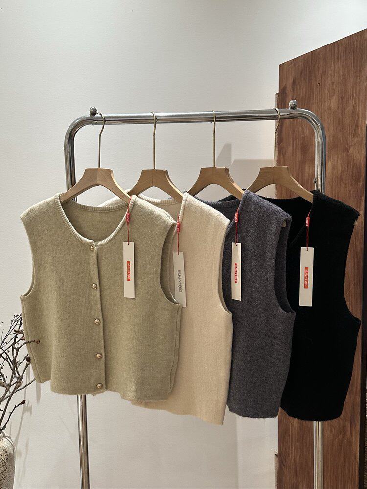 2025年秋季时尚百搭通勤简约休闲带扣马甲，女装马甲，沐策羊绒