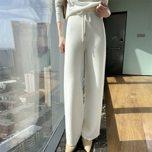 艾米娇羊绒，清河清河羊绒制品市场南区D2栋南侧