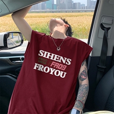 酒红色