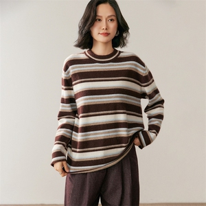 新款圆领条纹针织长袖套头上衣女